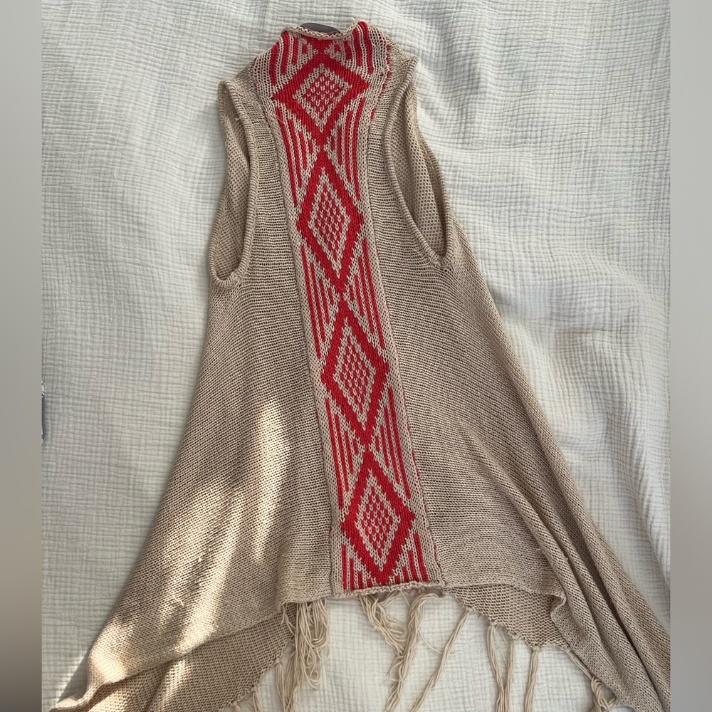 Sweater vest